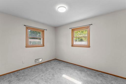 7001 Grimes Avenue N, Brooklyn Center, MN 55429