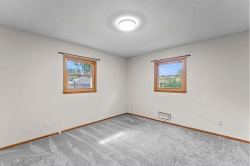 7001 Grimes Avenue N, Brooklyn Center, MN 55429