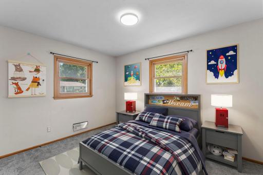 7001 Grimes Avenue N, Brooklyn Center, MN 55429