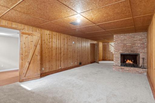 7001 Grimes Avenue N, Brooklyn Center, MN 55429