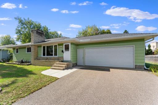 7001 Grimes Avenue N, Brooklyn Center, MN 55429