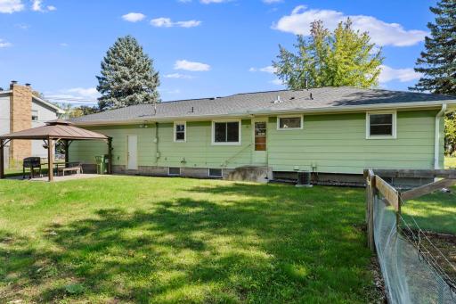 7001 Grimes Avenue N, Brooklyn Center, MN 55429