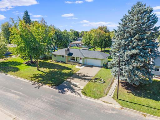 7001 Grimes Avenue N, Brooklyn Center, MN 55429