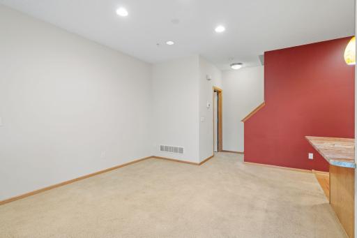 11212 Kinsley Street, Eden Prairie, MN 55344