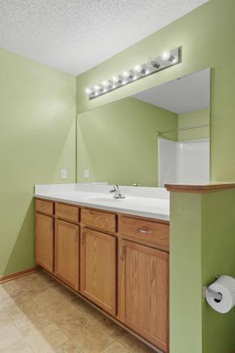 11212 Kinsley Street, Eden Prairie, MN 55344