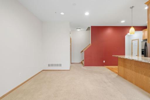 11212 Kinsley Street, Eden Prairie, MN 55344