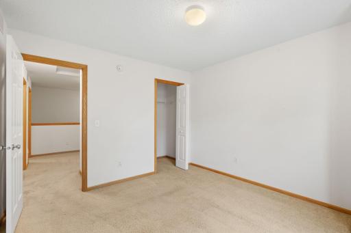 11212 Kinsley Street, Eden Prairie, MN 55344