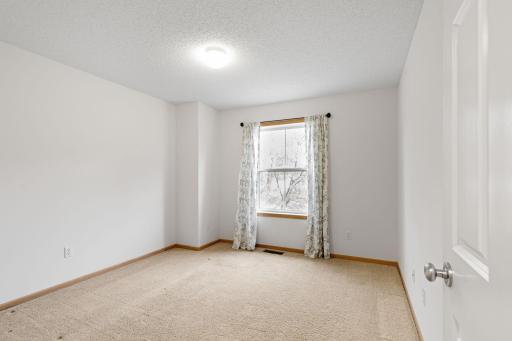 11212 Kinsley Street, Eden Prairie, MN 55344