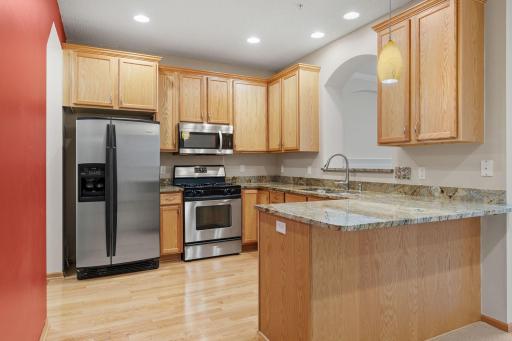 11212 Kinsley Street, Eden Prairie, MN 55344