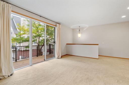 11212 Kinsley Street, Eden Prairie, MN 55344