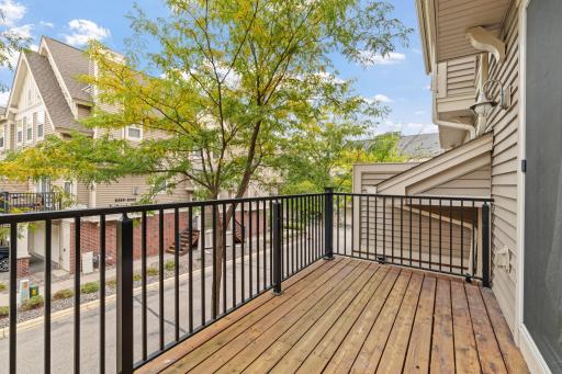 11212 Kinsley Street, Eden Prairie, MN 55344