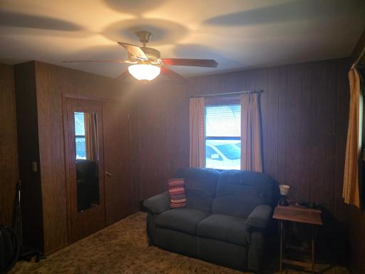 1008 15th Avenue NE, Austin, MN 55912