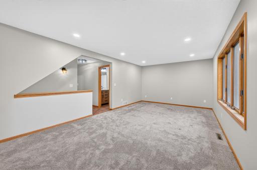 20964 Beaver Dam Court NE, East Bethel, MN 55011