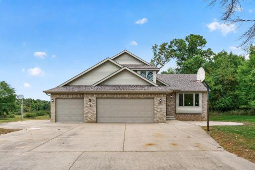 20964 Beaver Dam Court NE, East Bethel, MN 55011