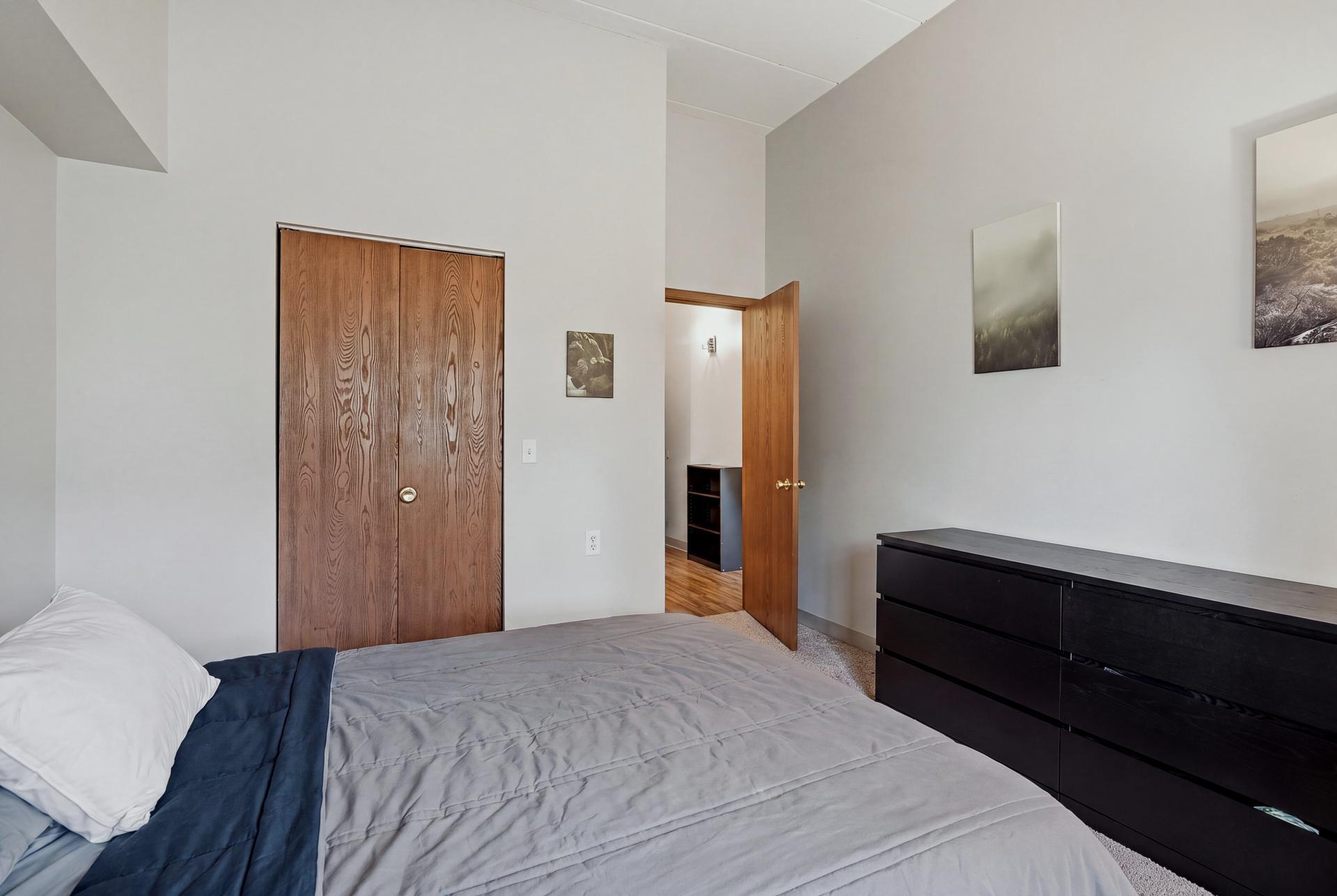 103 - 985 Ivy Ave E MLS-85.jpg