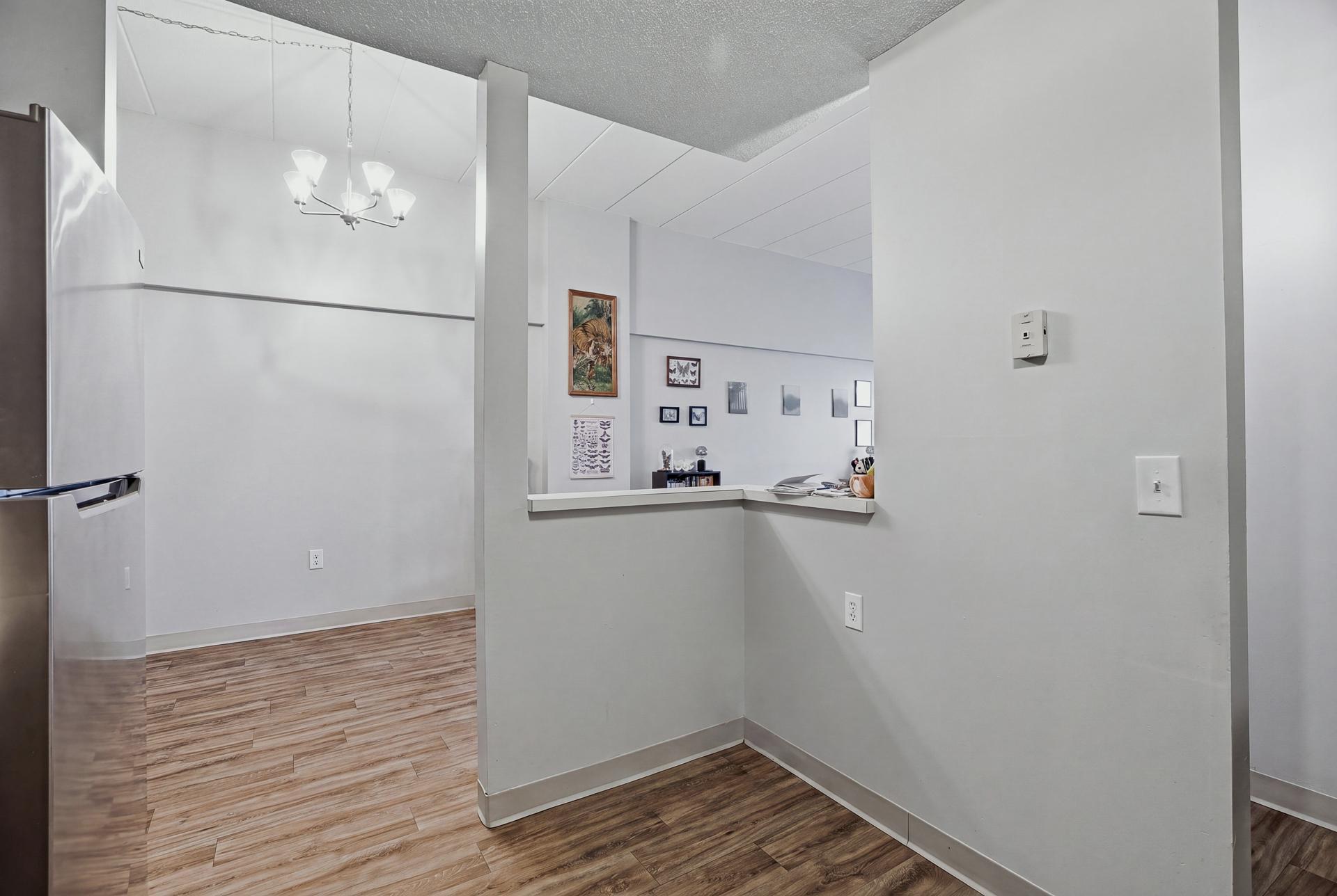 103 - 985 Ivy Ave E MLS-79.jpg