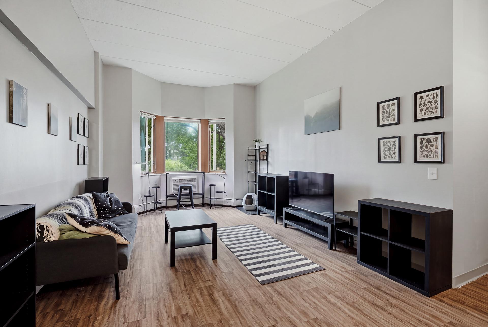 103 - 985 Ivy Ave E MLS-81.jpg