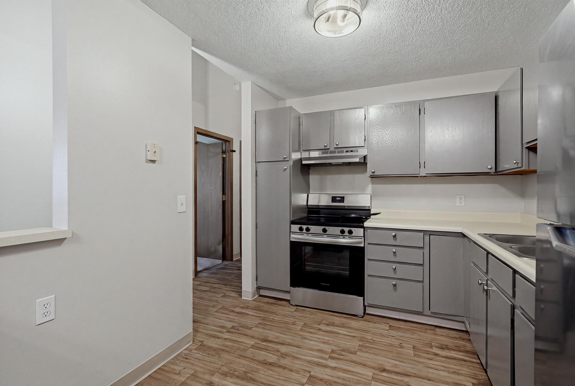 103 - 985 Ivy Ave E MLS-78.jpg