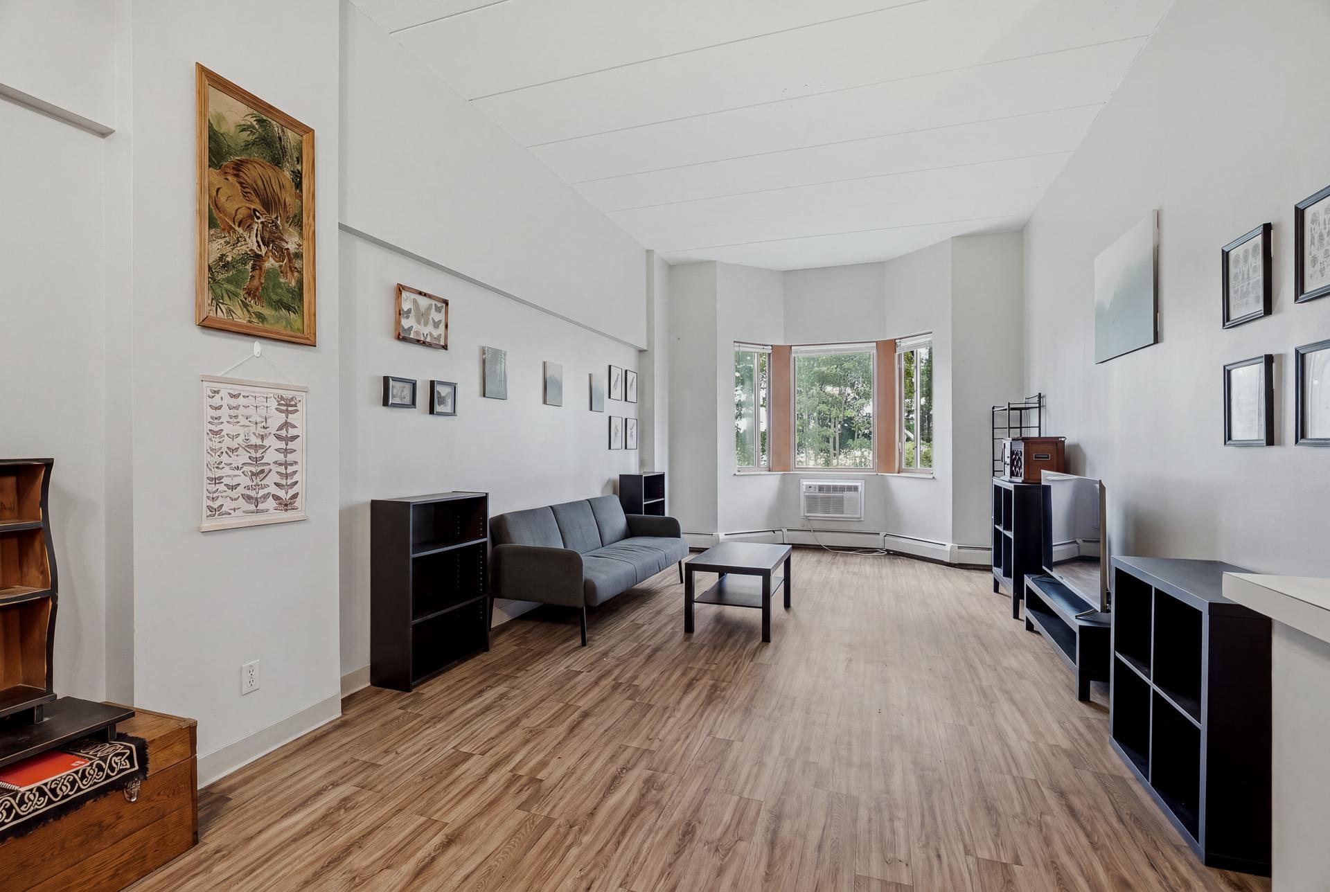103 - 985 Ivy Ave E MLS-80.jpg