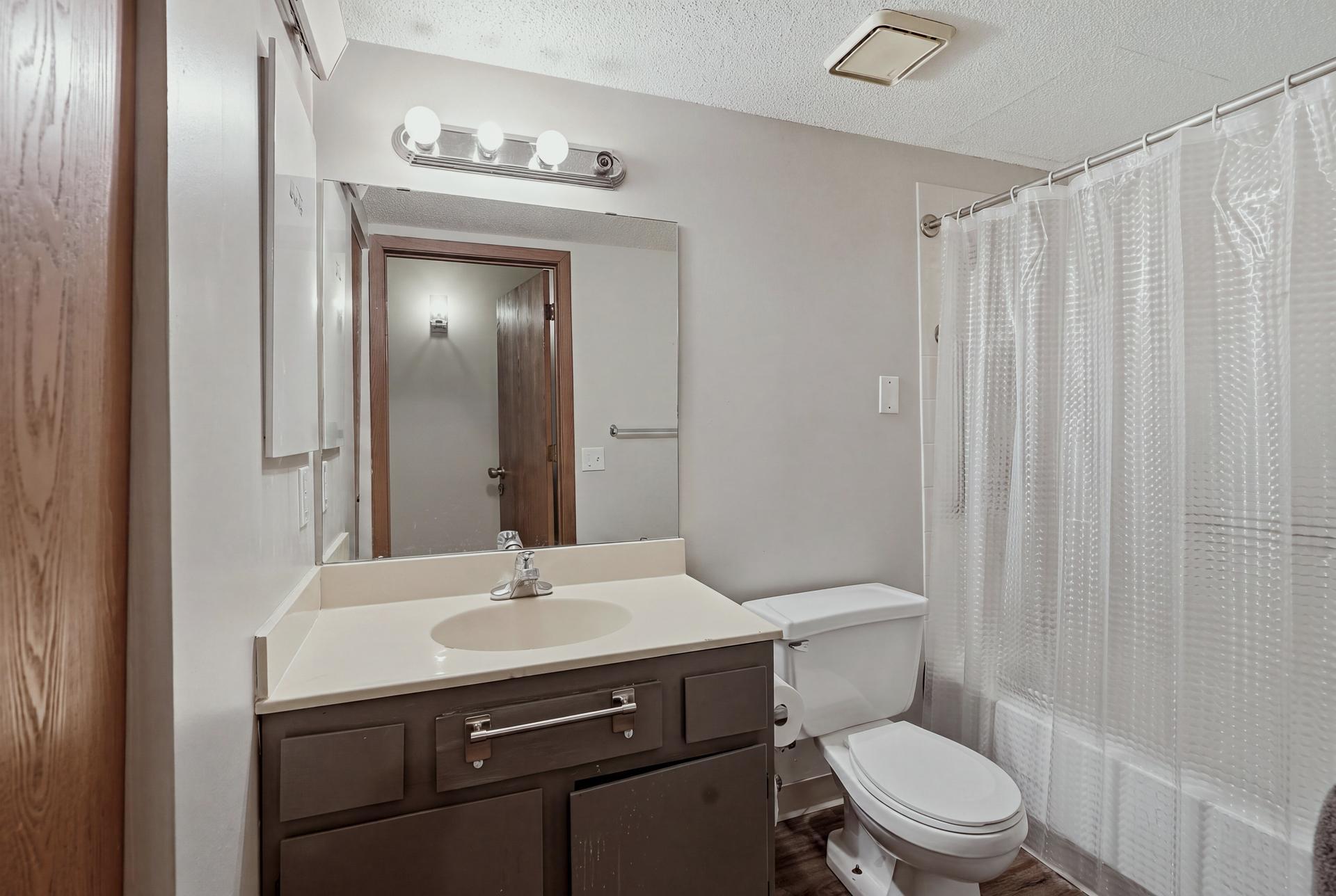 103 - 985 Ivy Ave E MLS-86.jpg