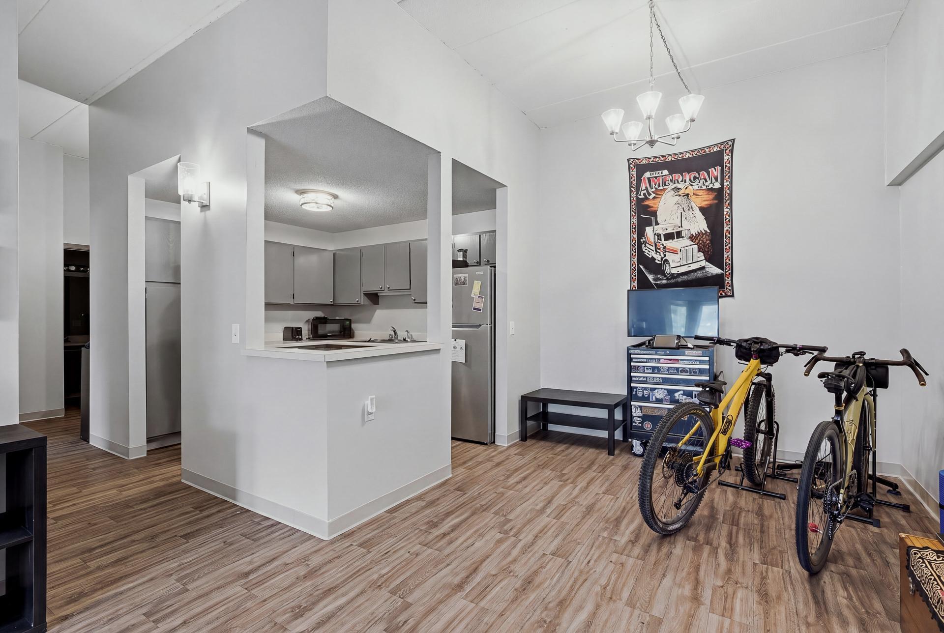 103 - 985 Ivy Ave E MLS-83.jpg