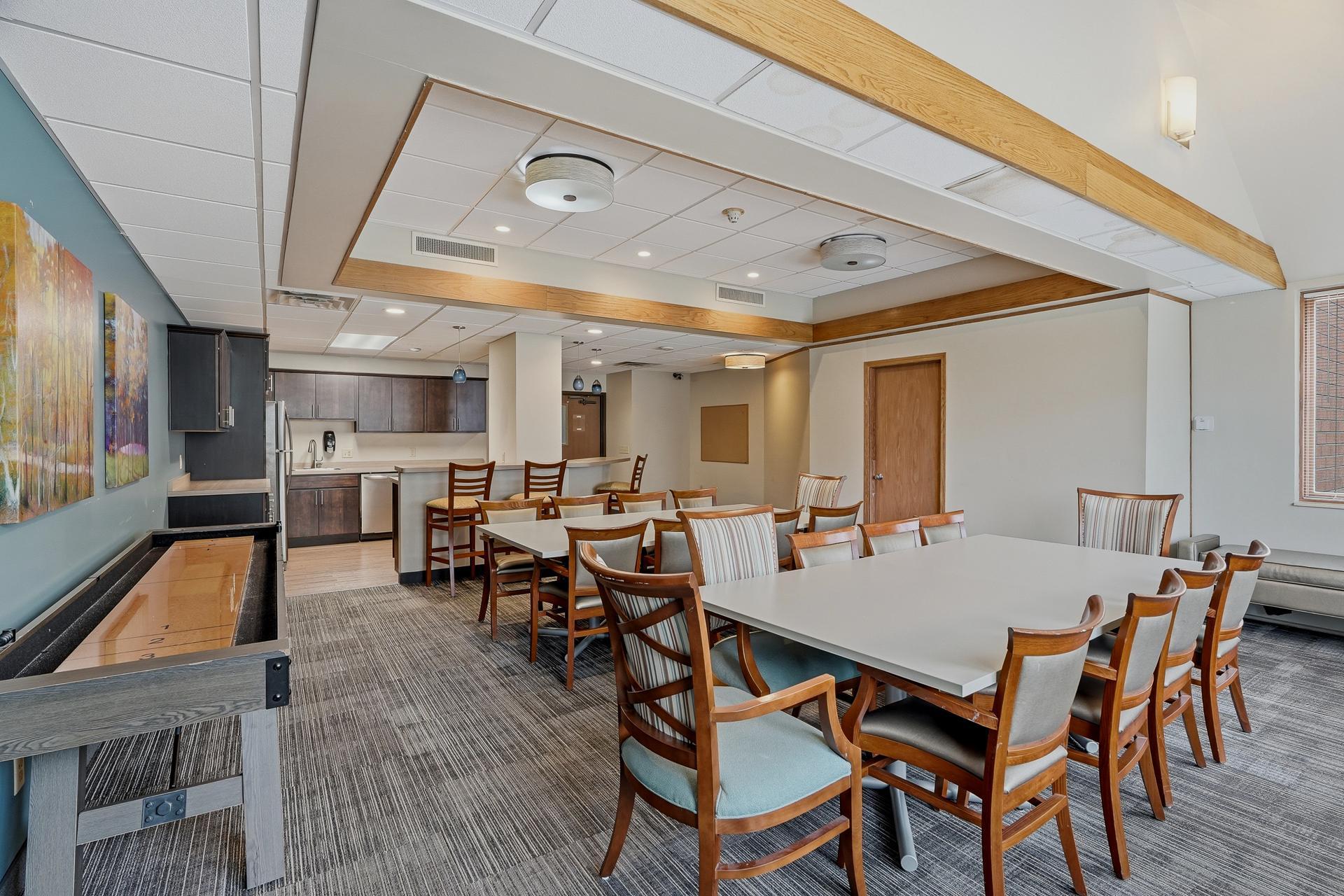 Community Room - 985 Ivy Ave E MLS-94.jpg
