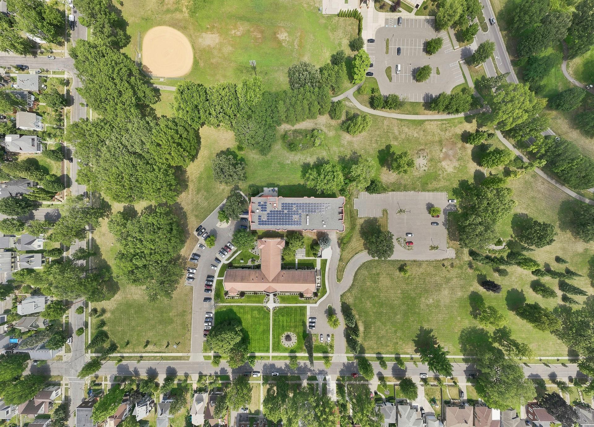 985 Ivy Ave E MLS-19.jpg