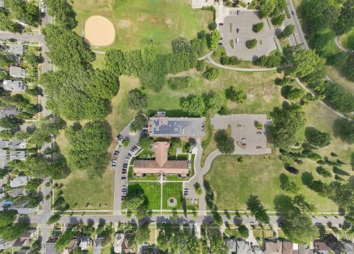 985 Ivy Avenue E, Saint Paul, MN 55106