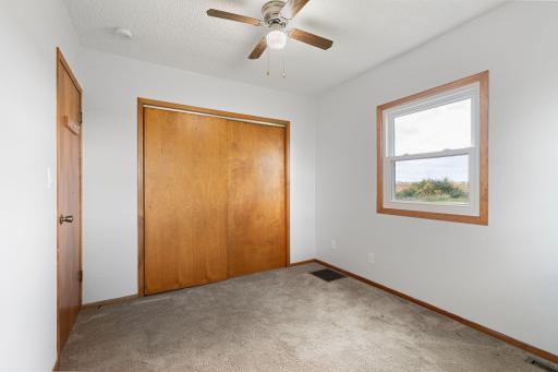 53499 255th Street, Austin, MN 55912