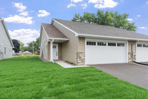 4-web-or-mls-2339 17th Ave E-4.jpg