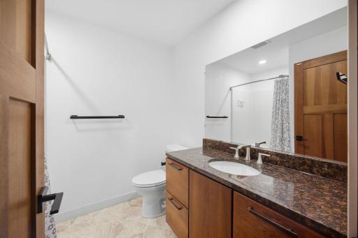 10280 Amsden Way, Eden Prairie, MN 55347