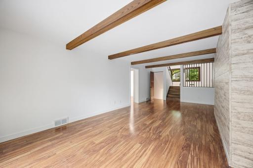 10280 Amsden Way, Eden Prairie, MN 55347