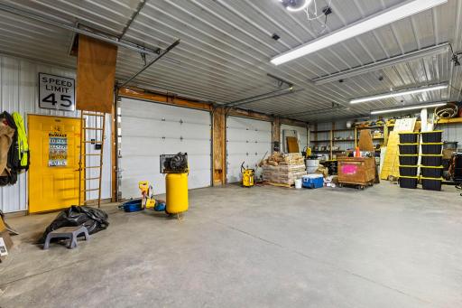 119-web-or-mls-8177 Acacia Ave NE-609.jpg