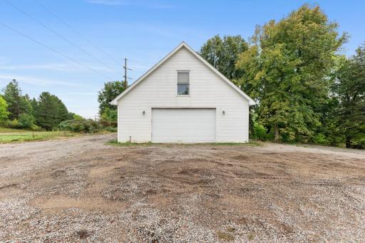 116-web-or-mls-8177 Acacia Ave NE-114.jpg