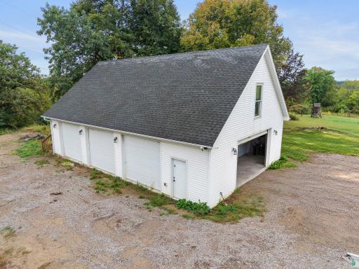 125-web-or-mls-8177 Acacia Ave NE-180.jpg