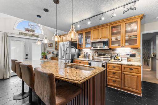 55-web-or-mls-40-print-8177 Acacia Ave NE-309.jpg