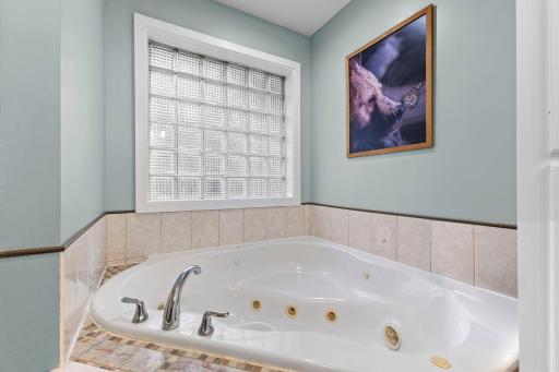 85-web-or-mls-58-print-8177 Acacia Ave NE-399.jpg
