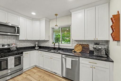 6112 Bartlett Boulevard, Mound, MN 55364