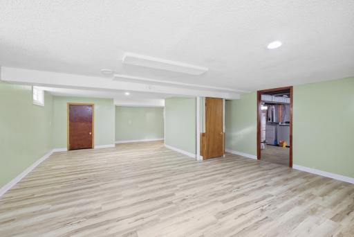 986 Blair Avenue, Saint Paul, MN 55104