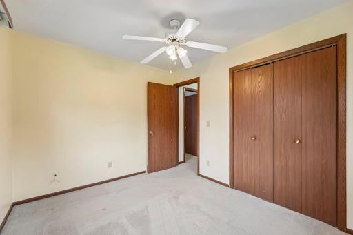 24-web-or-mls-Bongey Dr-S2509-024.jpg