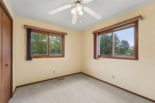 23-web-or-mls-Bongey Dr-S2509-023.jpg