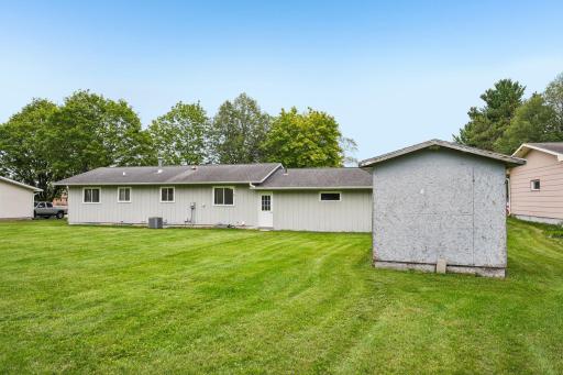 42-web-or-mls-Bongey Dr-S2509-042.jpg