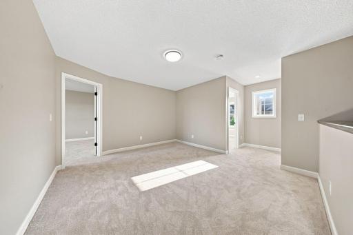 3278 Lakewood Trail, Woodbury, MN 55129