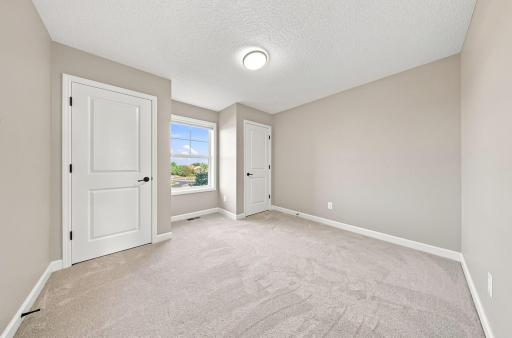 3278 Lakewood Trail, Woodbury, MN 55129