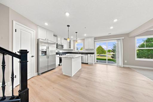 3278 Lakewood Trail, Woodbury, MN 55129