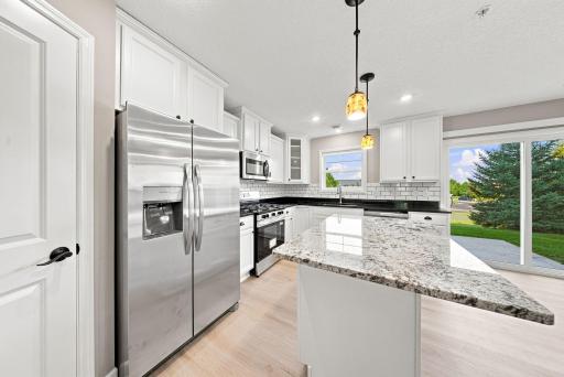 3278 Lakewood Trail, Woodbury, MN 55129
