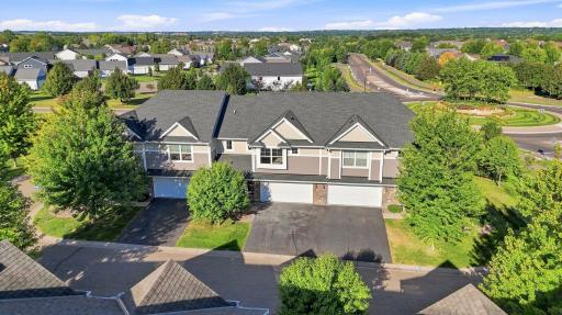 3278 Lakewood Trail, Woodbury, MN 55129