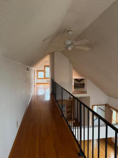 Ceiling fan on the vaulted ceiling