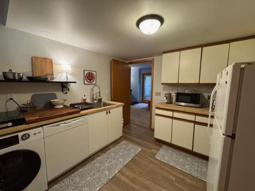 Lower level kitchenette with laundry
