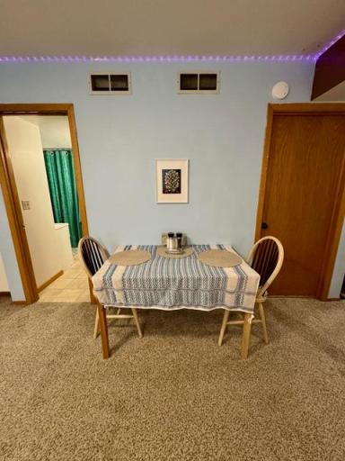 Lower level dinette